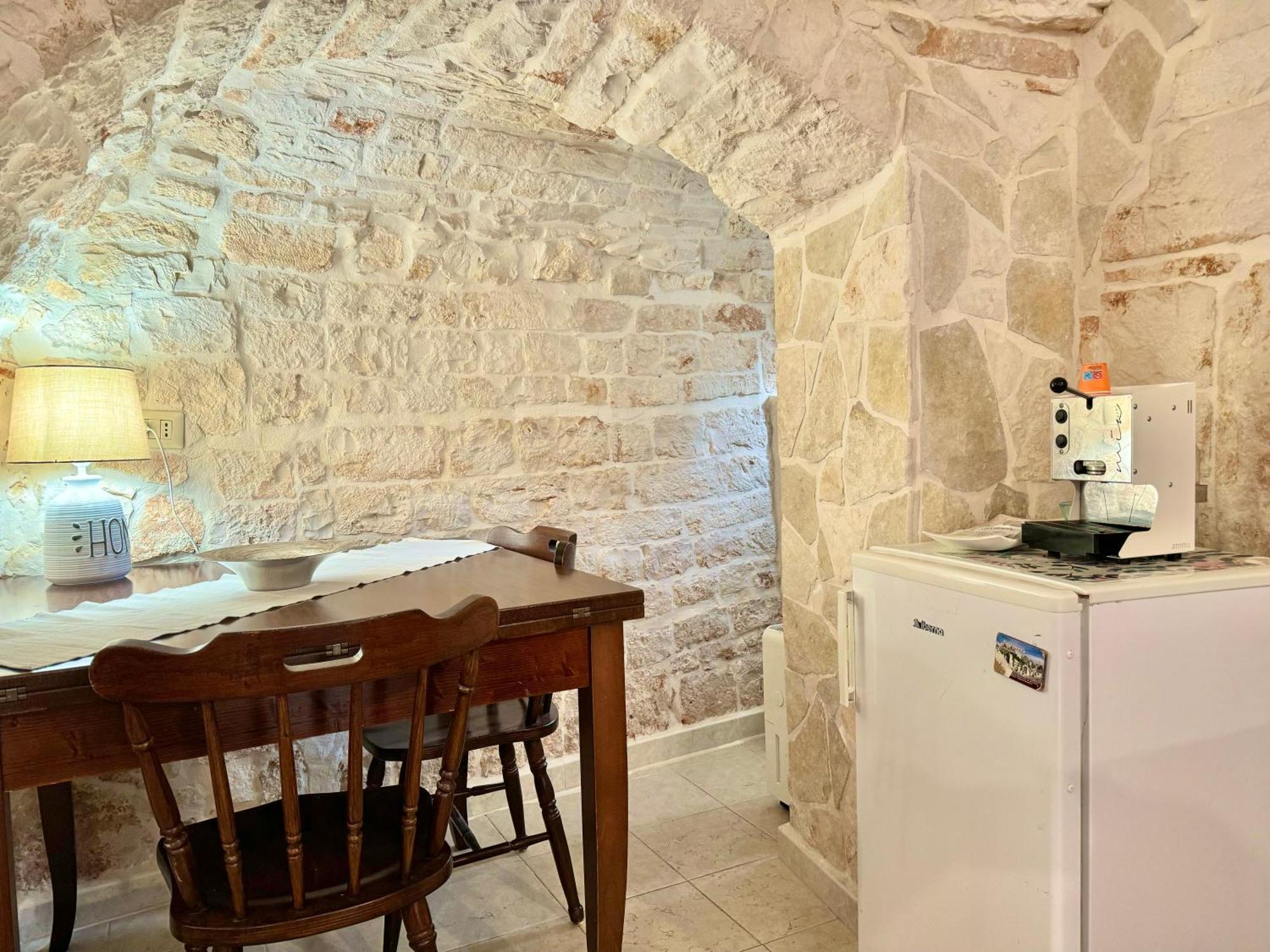 Trulli Moon Βίλα Αλμπερομπέλο Δωμάτιο φωτογραφία